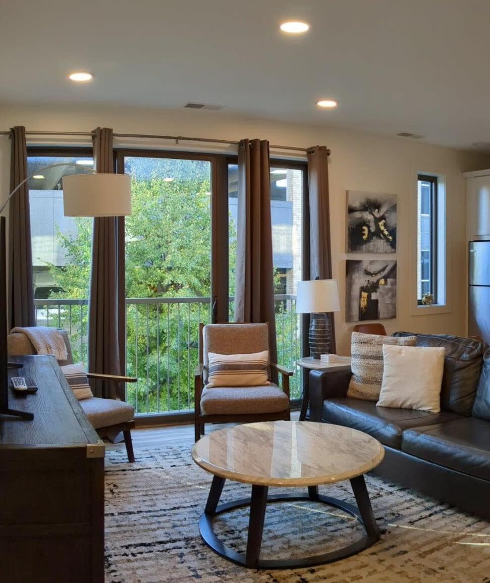 Location Location - Capri Condo 212 Traverse City Esterno foto
