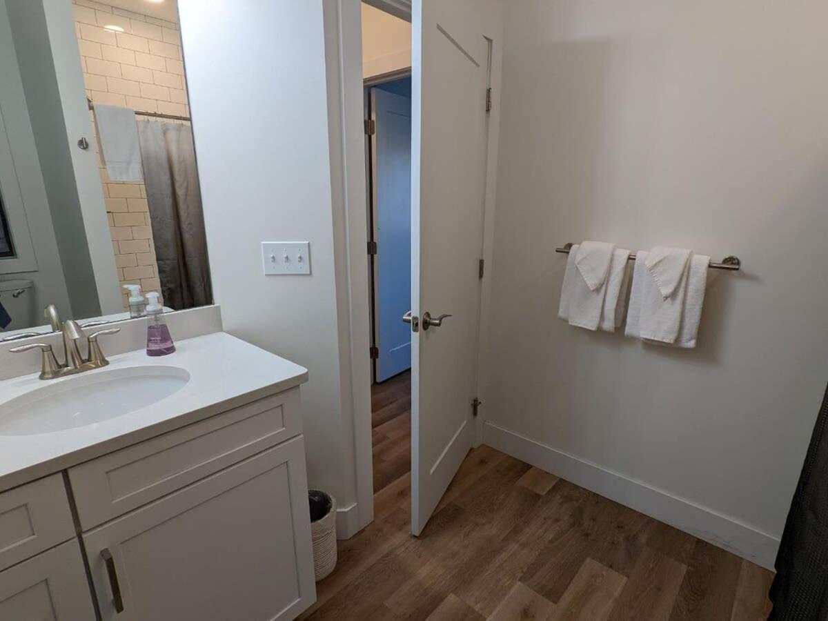 Location Location - Capri Condo 212 Traverse City Esterno foto
