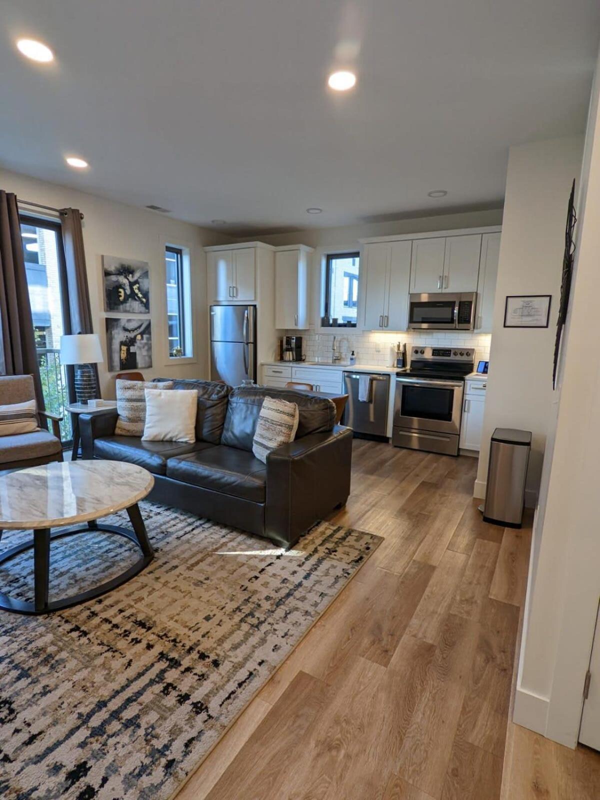 Location Location - Capri Condo 212 Traverse City Esterno foto